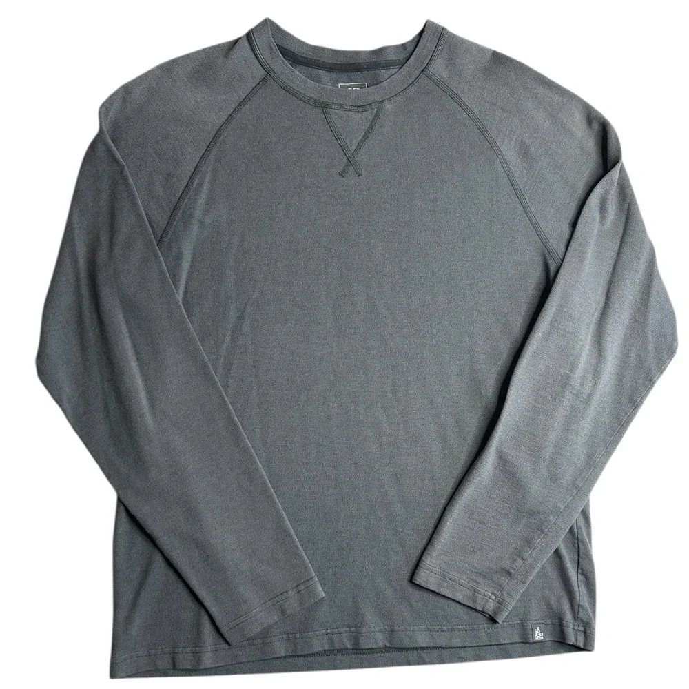 The North Face Men’s Long Sleeve Crewneck Performance Shirt Gray Base Layer‎ L